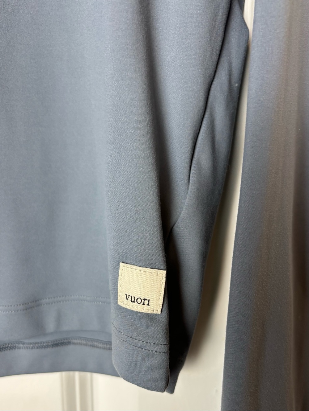 Vuori Women XS Blue Gray Performance Qtr Zip Pullover Athleisure Long Sleeve - Picture 6 of 10
